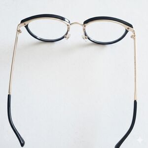 Women's Blue Light Blocking Eye glasses. EUC
